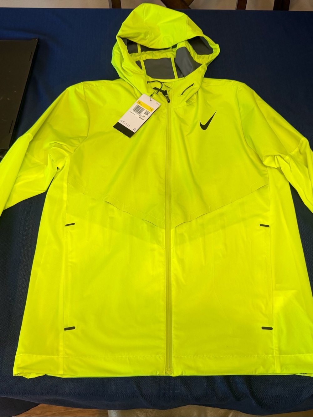 Men's Nike Storm-FIT Aerogami Running Jacket size small volt black $275 msrp
